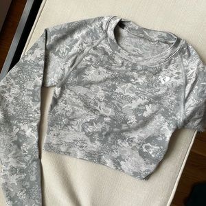 Women’s Best Camo Seamless Cropped Long sleeve S
